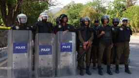 Исламабад под ключ: Пакистан се готви са решаващите преговори между САЩ и Иран