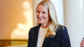 Норвежката престолонаследничка се появи публично с апарат за дишане (СНИМКИ)