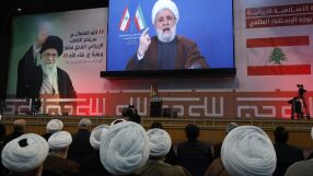 Лидерът на „Хизбула“ призова Ливан да отмени преговорите с Израел във Вашингтон
