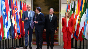 „Без мини и без пари“: 49 държави се обединиха за свободно движение в Ормузкия проток