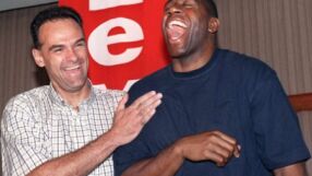 Почина най-великият играч, който никога не е стъпвал в НБА