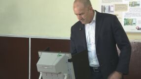 Румен Радев: Да гласуваме всички, за да удавим купения вот в море от нашите свободни гласове