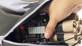 Арестуваха германка в Русия с бомба в раницата й