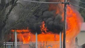 Изтичане на пропан-бутан? Шест деца и майка им загинаха при пожар от експлозия