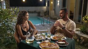 Детайлът от срещата на Крис и Елеонора, който никой не забеляза (ВИДЕО)