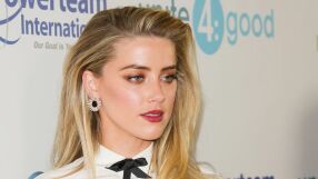 Амбър Хърд на 40 - Фаталната блондинка, която открадна сърцето и на Илон Мъск! (СНИМКИ)