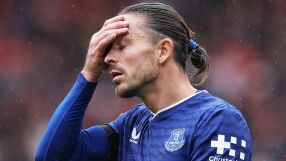 Грийлиш с нова пиянска изцепка, едва го събудили (СНИМКИ)