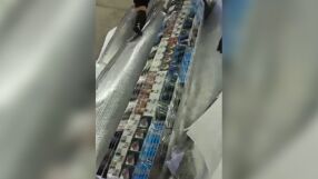 180 000 кутии цигари, скрити в матраци, откриха на пристанището в Бургас