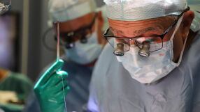 Битка за живот: Лекари спасиха 9-годишно дете след изключително сложна операция