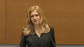 Коя е Михаела Доцова, избрана за председател на 52-орото Народно събрание?