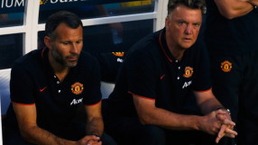 Ван Гаал извади ножицата, маха седморка от Юнайтед