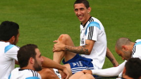 Ди Мария не иска при Бербатов