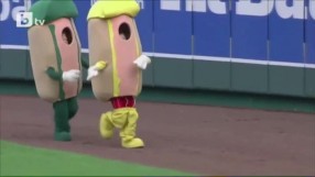 Смъкнати гащи провалиха участник в дербито на 