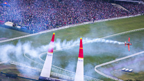 29 000 души гледаха състезание с високоскоростни самолети в Лондон (ВИДЕО)