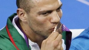 Тервел Пулев се класира за полуфиналите на Европейското първенство (ОБНОВЕНА)