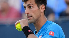 Новак Джокович  се оплака от мирис на марихуана по време на мача с Жереми Шарди