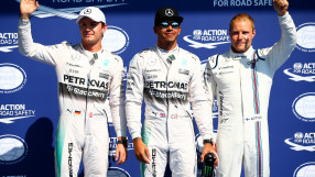 Хамилтън отново тръгва пръв