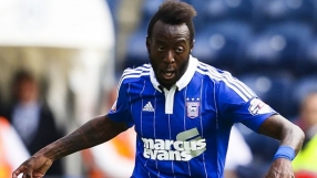 Бивш играч на Левски хвърли екипа си в трибуните, след това разбра, че мачът не е свършил