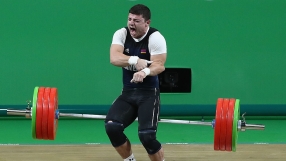 Нова брутална травма в Рио - щангист обърна лакътя си