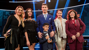 Джорджина официално показа бременното коремче (СНИМКА)