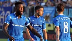 Хеттрик на Мапуку и втора победа за 