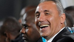 Стоичков се подиграва на нов в 