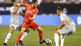 Блестящ Бейл изведе 