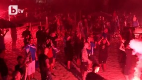 Варна отпразнува на плажа вековния 