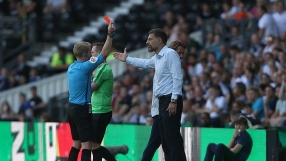 Славен Билич - първият мениджър с червен картон