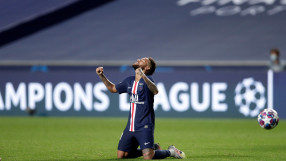 Как Марадона качи Неймар в автобуса на Аржентина?