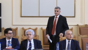 Янев за кризата с тока на свободния пазар: Законът се нуждае от внимателен прочит