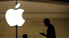 Глобяват Apple с 62 млн. евро за несправедливи такси