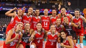 Турция се справи с Чехия и се класира за 1/4-финалите на Евроволей