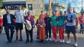 Родни шампиони на крака при Валя Балканска