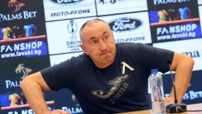 Стоилов: Ако трябва, ще отложим първенството, за да влезем в групите