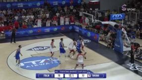 Тройка с една ръка от 26 метра със сирената (ВИДЕО)