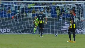 Бензема изпусна дузпа, Ал Итихад отпадна от Арабската купа (ВИДЕО)