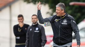 Любо Пенев и 10 от Хебър спънаха и ЦСКА 1948