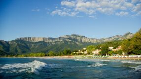 8 райски дестинации – къде можете да почивате през юни за по-малко от 200 евро?