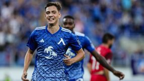 17-годишен измъкна Левски на 