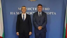 Спортният министър проверява БФС за изключените клубове