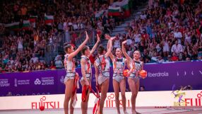 Ансамбълът седми на 3 ленти и 2 топки във Валенсия