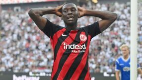 Звездата на Айнтрахт избяга преди мача с Левски