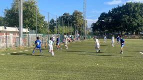 Счупени носове, ранени и полиция след юношески мач на Левски