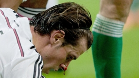 Вижте как Гарет Бейл напусна „Бернабеу” след отпадането на Реал (ВИДЕО)