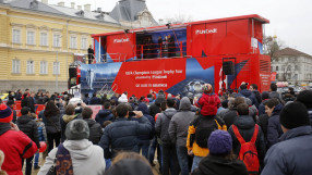 Стотици фенове видяха Купата на Шампионската лига (ВИДЕО)