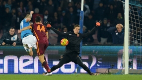 Рома удържа Наполи, Шчесни отново герой (ВИДЕО)