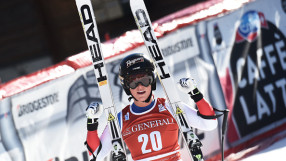 Линдзи Вон не завърши спускането във Франция, Лара Гут с втора победа