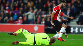 Чарли Остин аут за 3 мача заради 