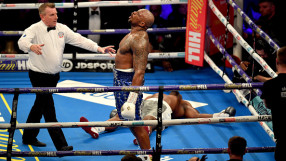 Безмилостното ляво кроше на Уайт приспа Чисора (СНИМКИ)